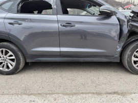 Prag dreapta plastic Hyundai Tucson 1.7 Motorina 2017