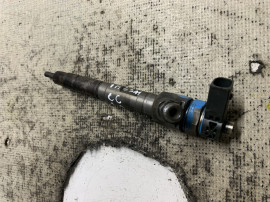 Injector Volkswagen Passat CC 2.0 Motorina 2014