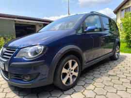 Volkswagen Cross Touran