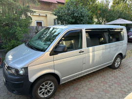 VW Transporter T5 - 2.0 Tdi - 140 CP - 6+1 trepte - 8+1 locuri