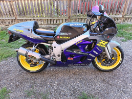 SUZUKI GSXR 600 ! stare FOARTE BUNA