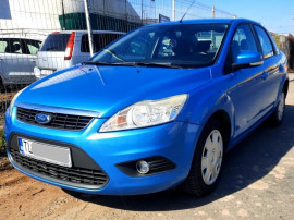 Ford Focus 2010 Sedan 1.6 benzina Dublu Climatronic