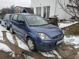 Ford Fiesta, 2006, 1.4 motorina = rate cu buletinul