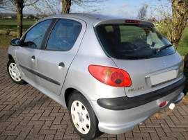 Peugeot 206 cu 5 usi 1.4 diesel 68cp 2006