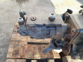 Pompa hidraulica buldoexcavator Case 580 SR