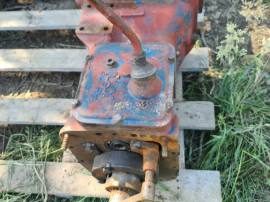 Cutie Viteza Tractor Fiat 445