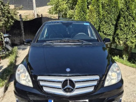 Mercedes B-class 2008 + 4 cauciucuri rezerva originale