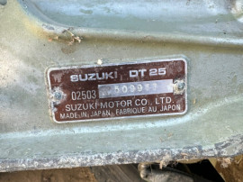 Motor barcă suzuki dt 25