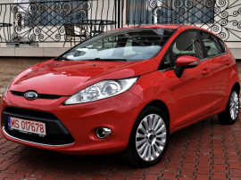 Ford Fiesta Titanium an 2010 motor 14 benzina 96CP