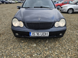 Mercedes C clas din 2001 motor 2.0benzina se vinde cu fiscal