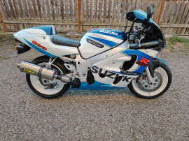 Suzuki gsxr 600 ! stare foarte buna