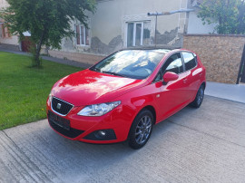 Seat Ibiza an 2009 benzina 1.4 klimatronic panorama adus recent