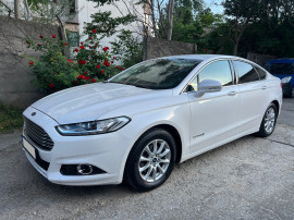 Ford Mondeo HIBRID automat 2.0i/187cp 2019 TVA Deductibil