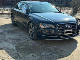 Audi s8 520 V8 masina