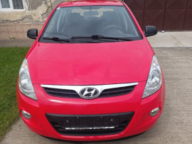 Hyundai i20 an 2010 benzina 1.3 distribuție lanț klima adusa recent