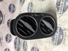 Grila ventilatie stanga Volkswagen Golf 5 Plus 2007