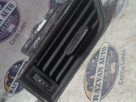 Grila ventilatie stanga Skoda Superb 3 2016