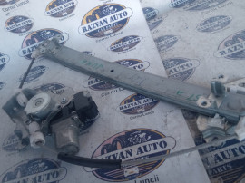 Macara geam stanga fata Nissan Juke 2011