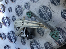 Macara geam stanga spate Nissan Juke 2011