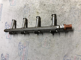 Rampa injectoare Skoda Fabia 2 2011