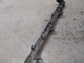 Rampa injectoare BMW 520 2005