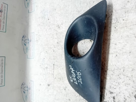 Grila proiector stanga Dacia Logan 2016