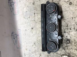 Panou comanda clima Volkswagen Passat B8 2015