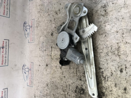 Macara geam dreapta fata Nissan Juke 2012