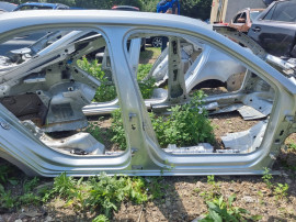 Prag dreapta tabla Skoda Superb 3 Berlina - Benzina 2016