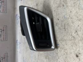 Grila ventilatie stanga Nissan Qashqai 2014