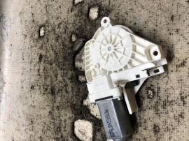 Motoras macara stanga spate Audi Q3 2013