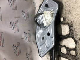 Macara geam dreapta fata Skoda Yeti 2014