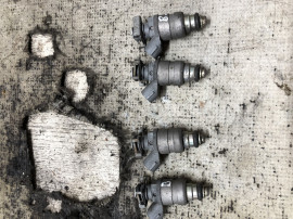 Injector Volkswagen Golf 5 1.6 Benzina 2006