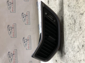 Grila ventilatie stanga Hyundai Santa Fe 2.2 Motorina 2016