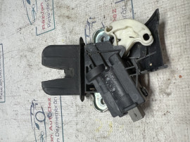 Broasca hayon Volkswagen Passat CC 2010