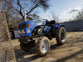 Tractor WT-284 / 28cp / 4x4 / remorca / plug