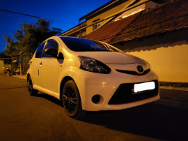 Toyota Aygo 1.0 VVT-i An fabricație 2013 km REALI