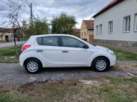 Mazda 2 an 2011 benzina 1.3 klima distribuție lanț euro 5