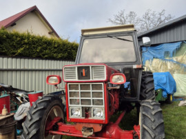 International 745 s 4x4