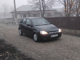 Opel. Corsa. Benzină.