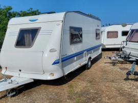 Rulota Hobby 495 din 2005(2010) cu mover si panou solar