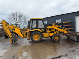 Dezmembrez buldoexcavator JCB 3CX, an 2002