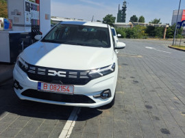 Rent a car Dacia automat pret de la 45 euro/zi