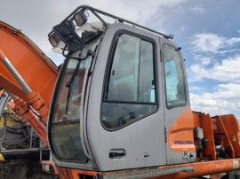 Cabina excavator pe roti Fiat Kobelco E175W