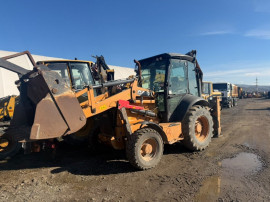 Dezmembrez buldoexcavator Case 580 ST 2015