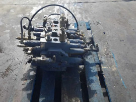 Distribuitor hidraulic excavator Fiat Kobelco E 215 B, KADV22Y