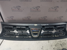 Grila bara fata Dacia Duster 2019