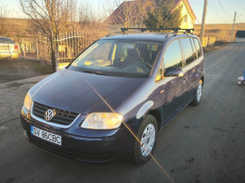 Volkswagen Touran 2004 albastru 2000cm3 2.0 tdi 136HP