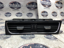 Grila ventilatie centrala Audi A4 B8 2012