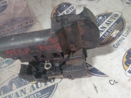 Broasca stanga spate Dacia Duster 2013
